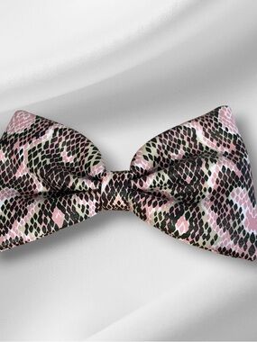 Loungefly Animal Kingdom hair bow barrette.